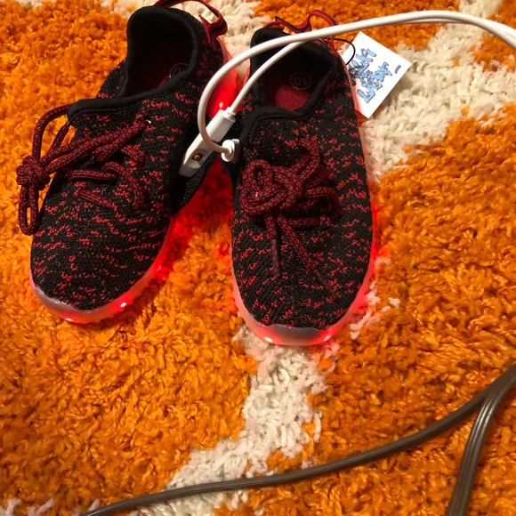 I have brand new LED light up sneakers for sale wholesale very nice - Picture 3 of 6